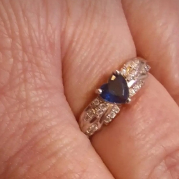 Sterling Silver 925 Beautiful Blue Heart 💙 and Wings Ring 💍!! 💍 - Picture 14 of 14